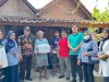 “SEJUK MAS “  KARANGDOWO BERSILATURAHMI PADA MASYARAKAT DENGAN BERBAGI SEDEKAH