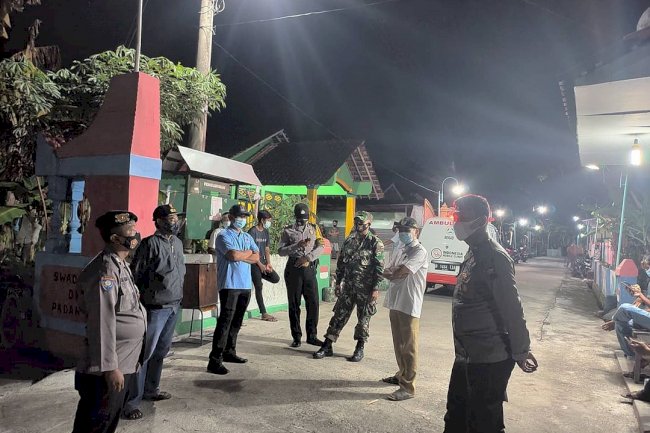 Pemakaman Jenazah dengan Menggunakan Protokol Covid-19 di Desa Karangdowo Kecamatan Karangdowo