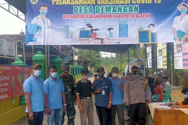 Pelaksanaan Vaksinasi Covid-19 Dosis Pertama bagi Lansia di Desa Demangan