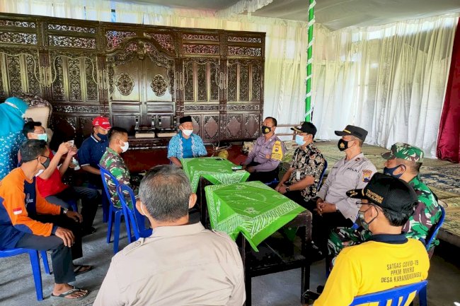 Pastikan Sesuai Prokes, Satgas Covid-19 Kecamatan Karangdowo Lakukan Monitoring dan Pengawasan Hajatan Pernikahan di Wilayah Karangdowo