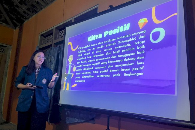 Membangun Citra Positif Pada Media Sosial Dengan Karang Taruna Desa Demangan