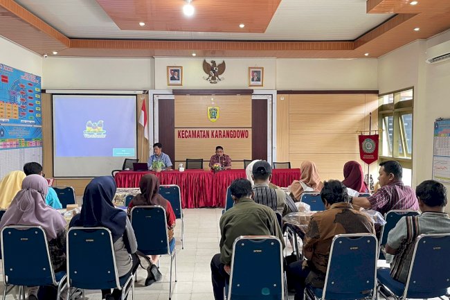KARANGDOWO GELAR PENGISIAN SITIE KEDELAK  BERSAMA ADMIN DESA