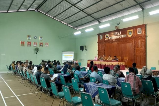 MUSDES VERIFIKASI DATA PENERIMA BANSOS DESA RINGIN PUTIH KARANGDOWO BERJALAN LANCAR