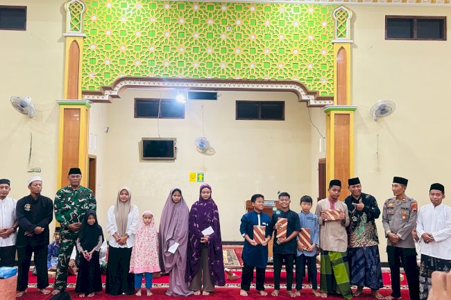 “ KARANGDOWO KOMPAK “ CAMAT AJAK BERBAGAI UNSUR ORGANISASI DAN MASYARAKAT  TARAWIH DI MASJID JAMI’ ABU NASEER KUPANG