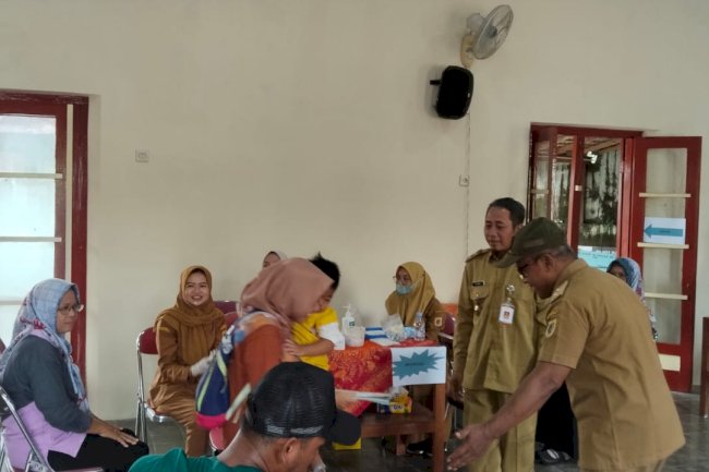 PESERTA IMUNISASI ORI CAMPAK  DESA PUGERAN KARANGDOWO MELEBIHI JUMLAH SASARAN 