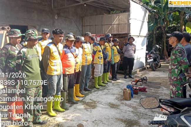 Puting Beliung dan Banjir Landa Karangdowo Relawan dan Aparat Bergerak Cepat Lakukan Penanganan