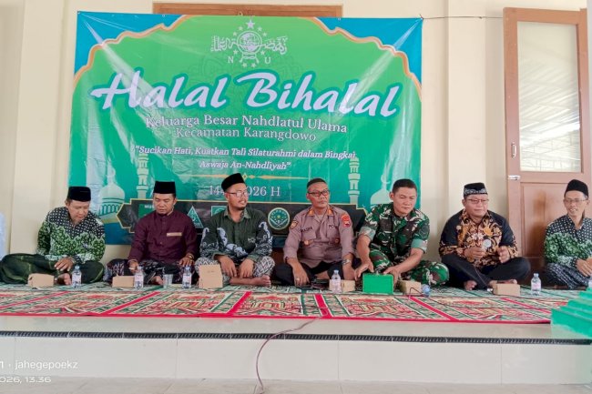 JALIN SILATURAHMI ULAMA DAN UMARO KELUARGA BESAR NAHDATUL ULAMA  KARANGDOWO ADAKAN HALAL BIHALAL