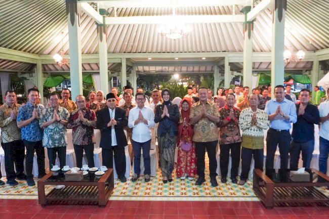 CAMAT KARANGDOWO HADIRI HALAL BIHALAL PWI SE-SOLO RAYA