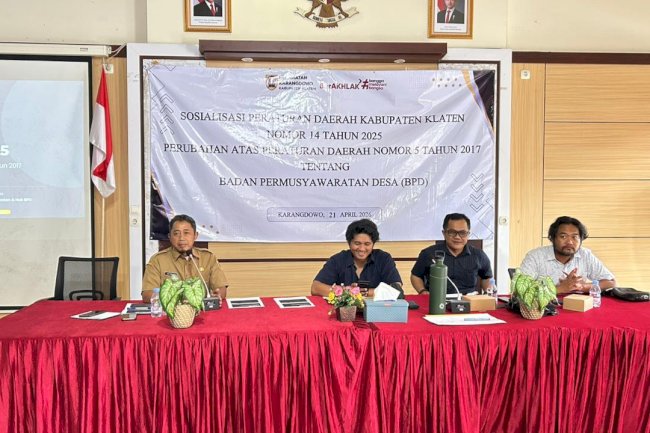 PESERTA ANTUSIAS MENGIKUTI SOSIALISASI TENTANG BPD DI KECAMATAN KARANGDOWO