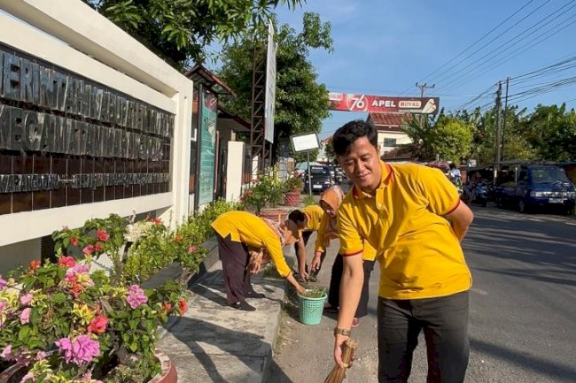 DUKUNG INDONESIA ASRI KECAMATAN KARANGDOWO ADAKAN GERAKAN  JUMAT BERSIH DAN PILAH PILIH SAMPAH