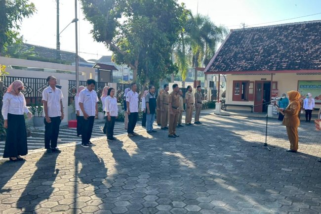 APEL PAGI KECAMATAN KARANGDOWO JADI MOMENTUM SINERGA PEGAWAI DAN TINGKATKAN KINERJA