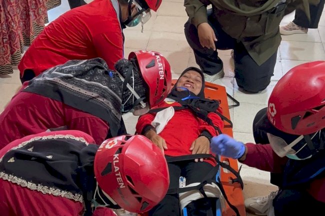 RELAWAN WANITA KARANGDOWO ANTUSIAS MENGIKUTI PELATIHAN PERTOLONGAN PERTAMA KEBENCANAAN