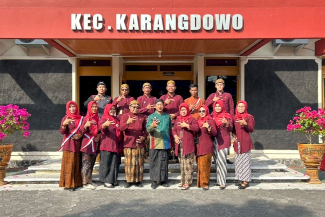 SEGENAP KARYAWAN KECAMATAN KARANGDOWO  MENGUCAPKAN SELAMAT HARI JADI KLATEN KE-222