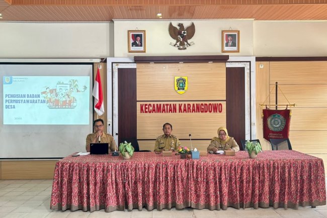 PERSIAPAN PILKADES SERENTAK KECAMATAN KARANGDOWO SOSIALIASASIKAN PERDA TENTANG BPD