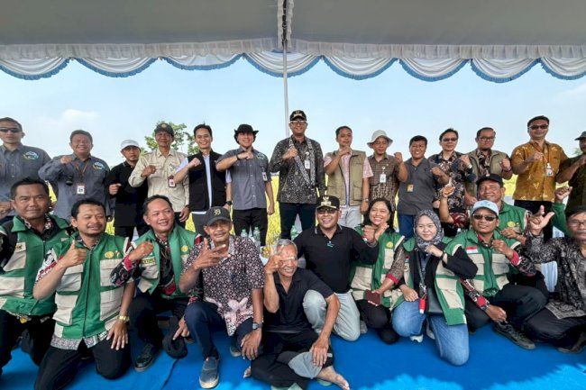 JAGA KETAHANAN PANGAN JATENG PANEN RAYA DAN LUNCURKAN “PILAR JATENG “ DI PUGERAN KARANGDOWO KLATEN 