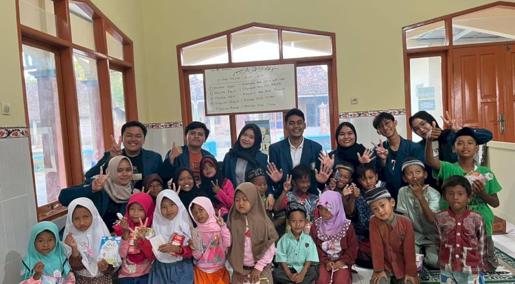 Mahasiswa KKN Undip Gemborkan Budaya "Ayo Menabung Sejak Dini" Pada Anak Anak TPA Melalui Sosialisasi