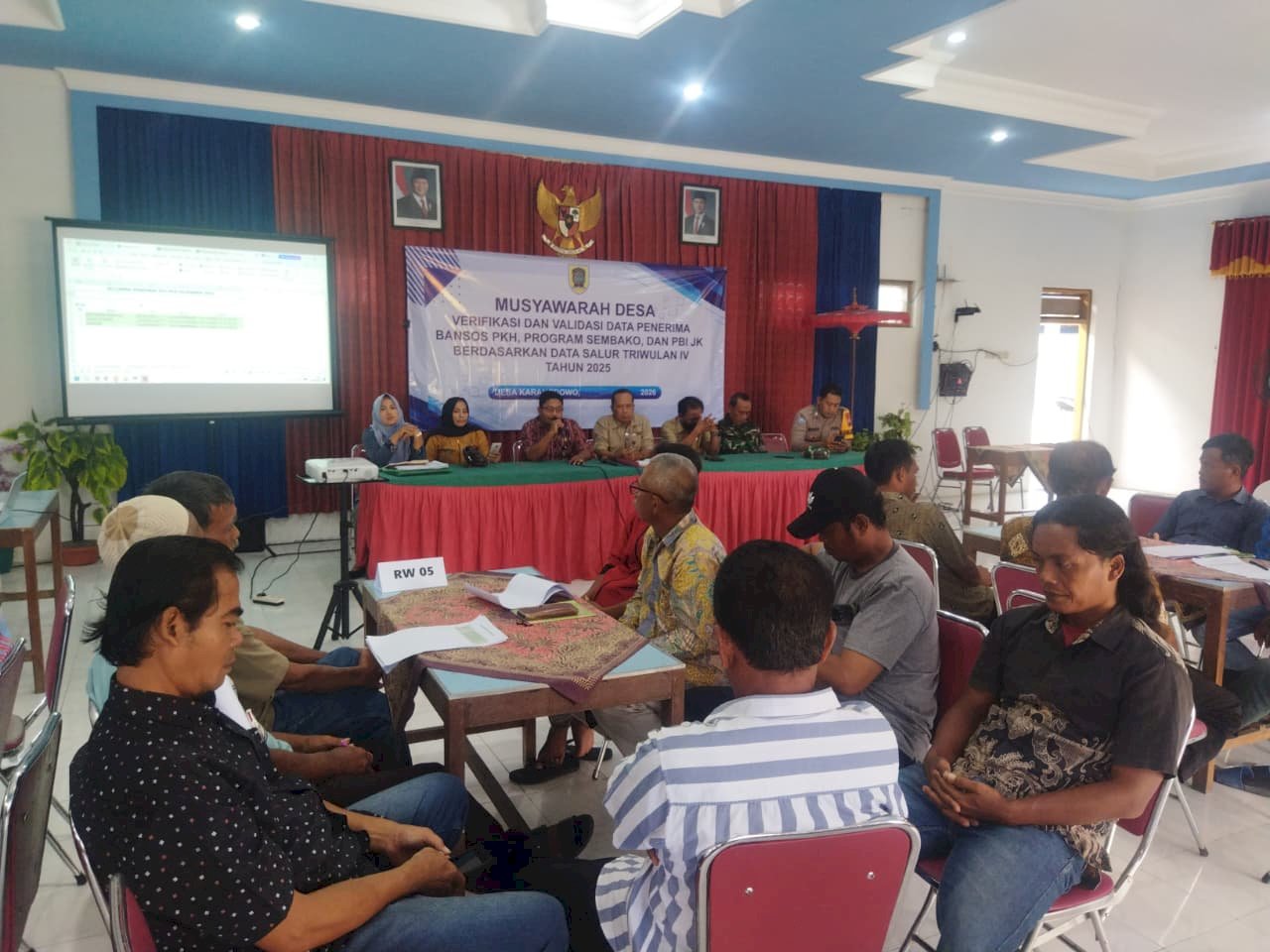 PESAN CAMAT PADA MUSDES VERIFIKASI  DATA PENERIMA BANSOS DESA KARANGDOWO