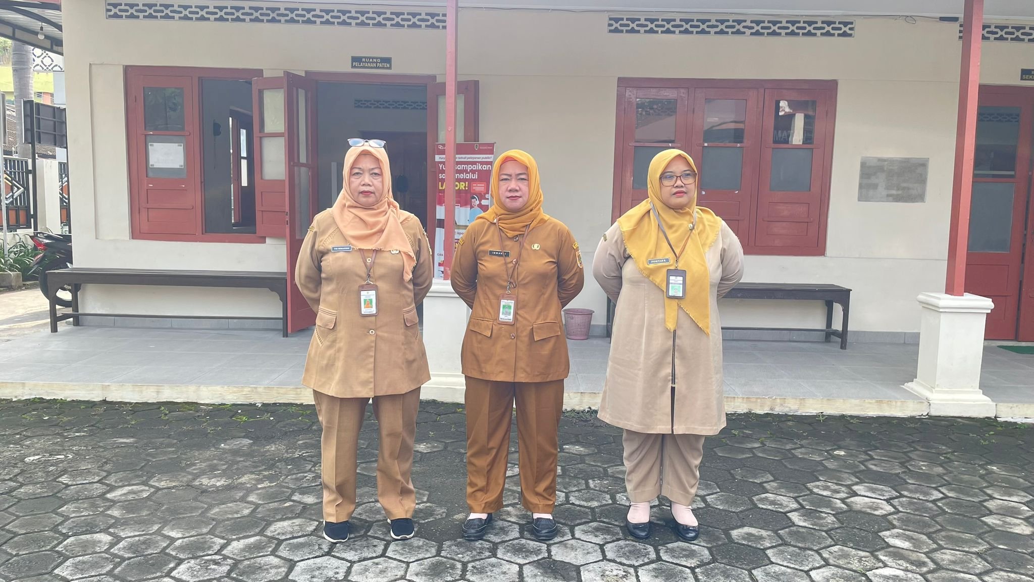 TINGKATKAN DISIPLIN KECAMATAN KARANGDOWO ADAKAN APEL RUTIN