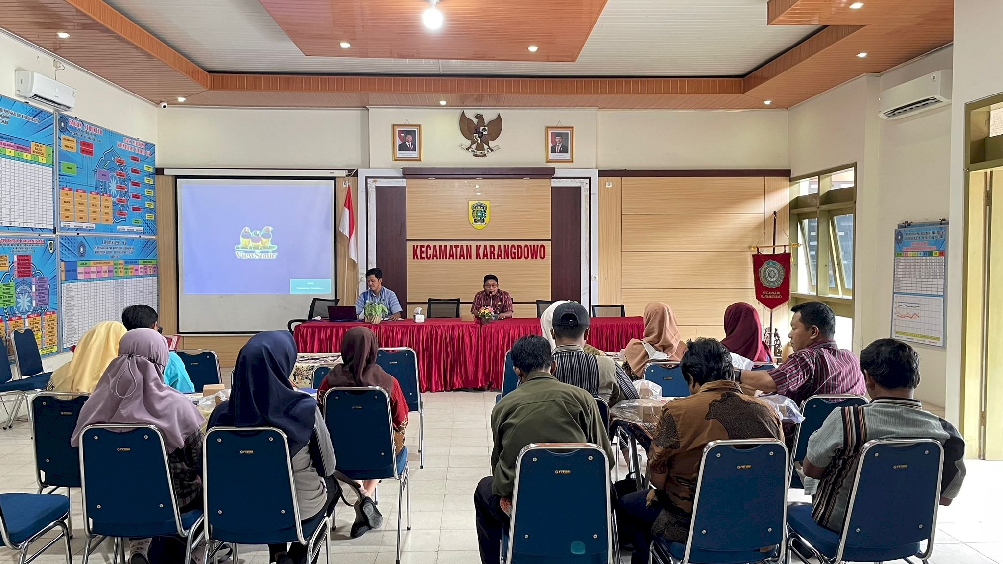 KARANGDOWO GELAR PENGISIAN SITIE KEDELAK  BERSAMA ADMIN DESA