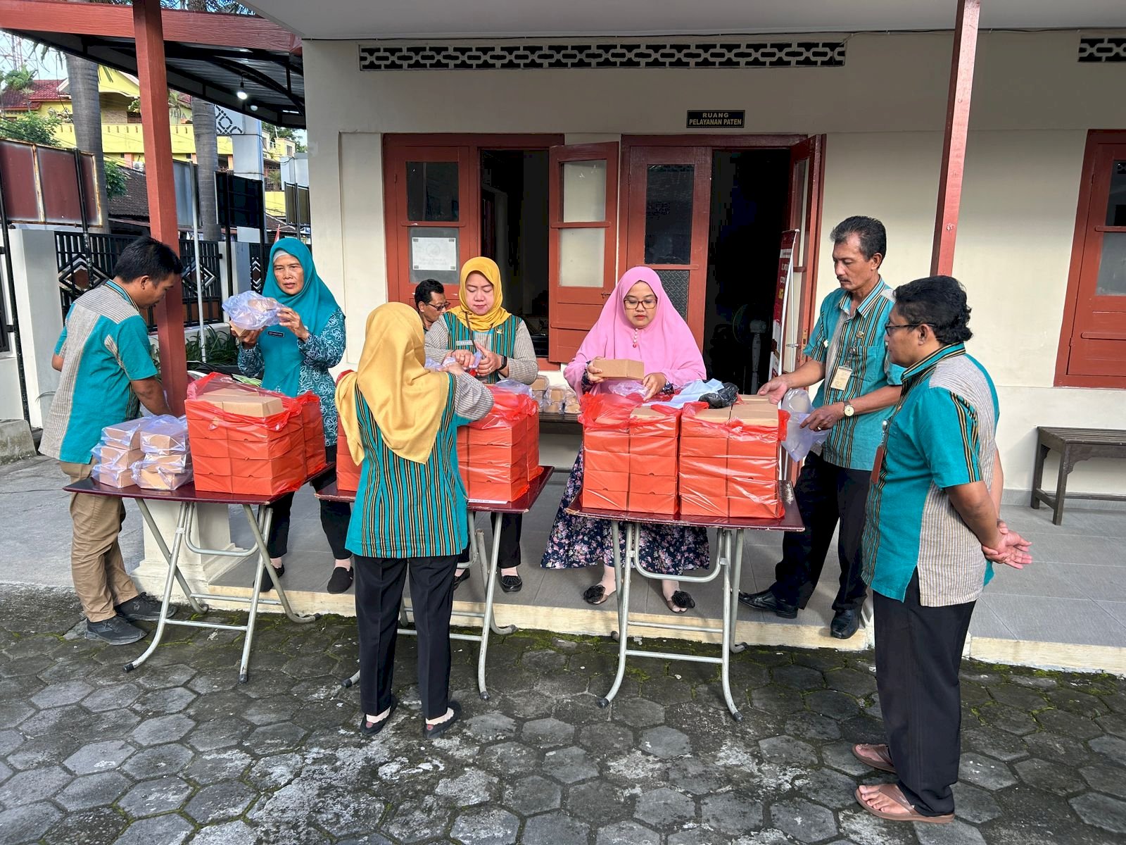 LARIS MANIS KECAMATAN KARANGDOWO BERBAGI TAKJIL RAMADHAN 1447 H / 2026 M