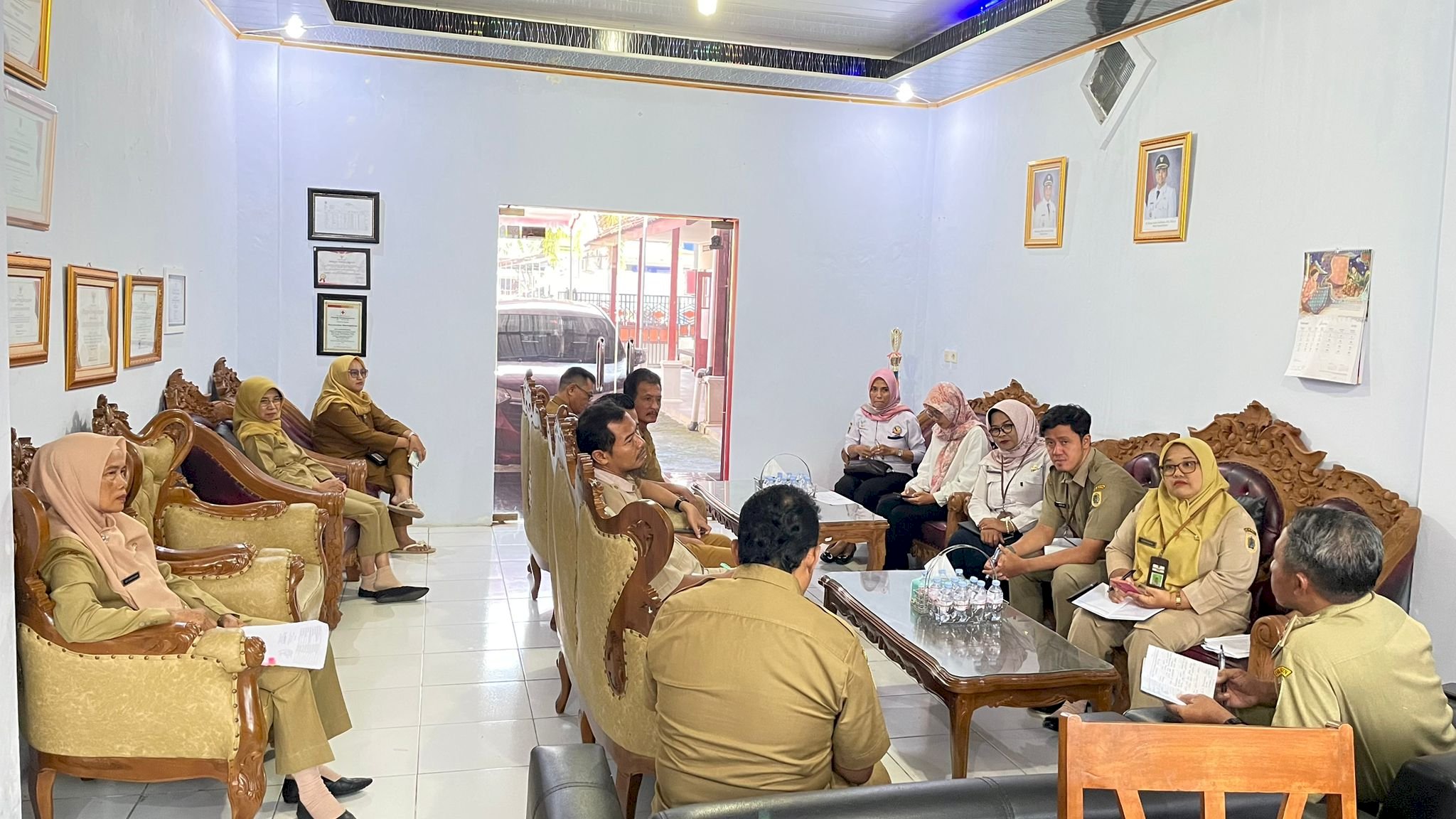 CAMAT KARANGDOWO PIMPIN RAPAT INTERNAL  EVALUASI KINERJA BULANAN JADI FOKUS UTAMA