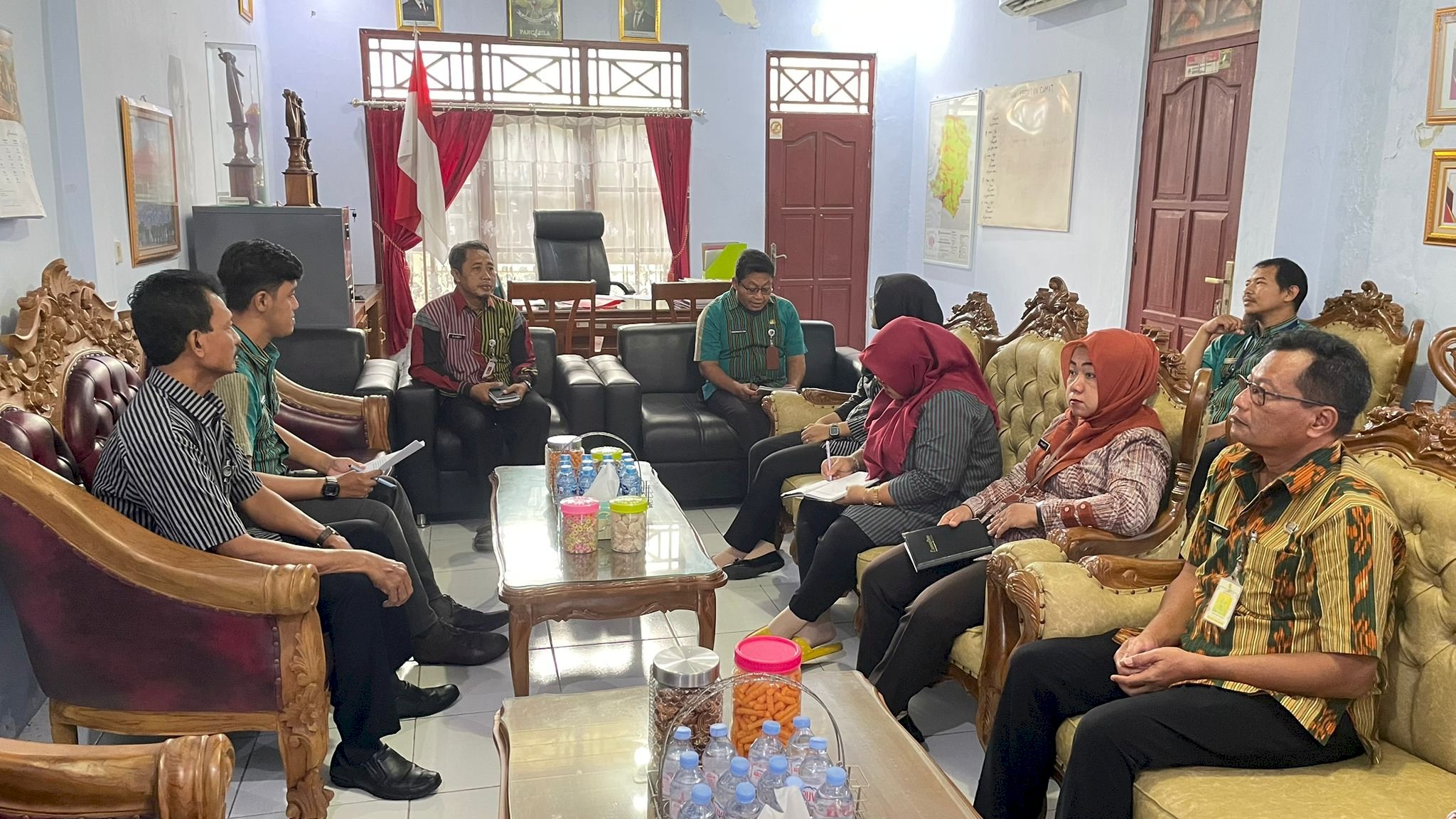  HARI PERTAMA MASUK SETELAH CUTI LEBARAN  DIPASTIKAN PELAYANAN KECAMATAN BERJALAN OPTIMAL