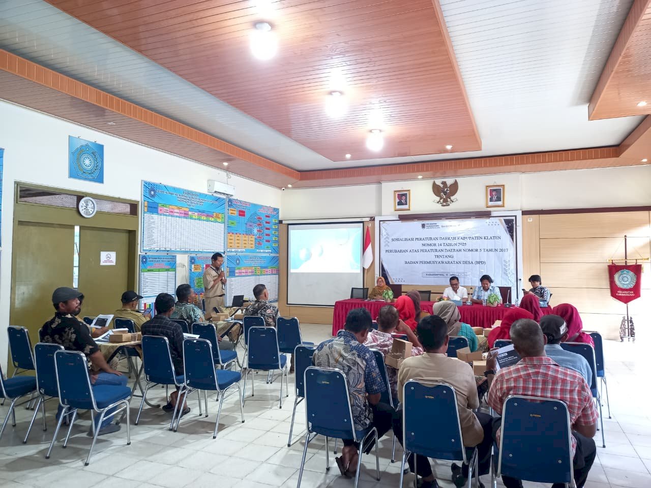 DPRD BERSAMA KECAMATAN KARANGDOWO SOSIALISASIKAN PERDA TENTANG BPD