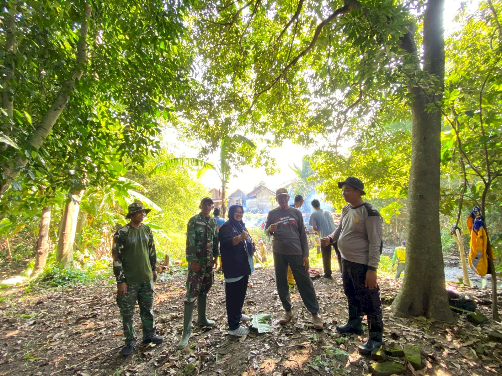 Puting Beliung dan Banjir Landa Karangdowo Relawan dan Aparat Bergerak Cepat Lakukan Penanganan