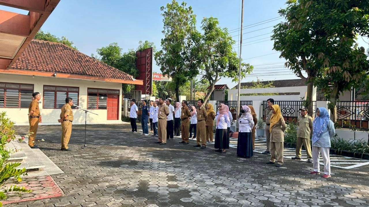 APEL PAGI TINGKATKAN DISIPLIN KERJASAMA PEGAWAI GUNA MENINGKATKAN MUTU LAYANAN MASYARAKAT