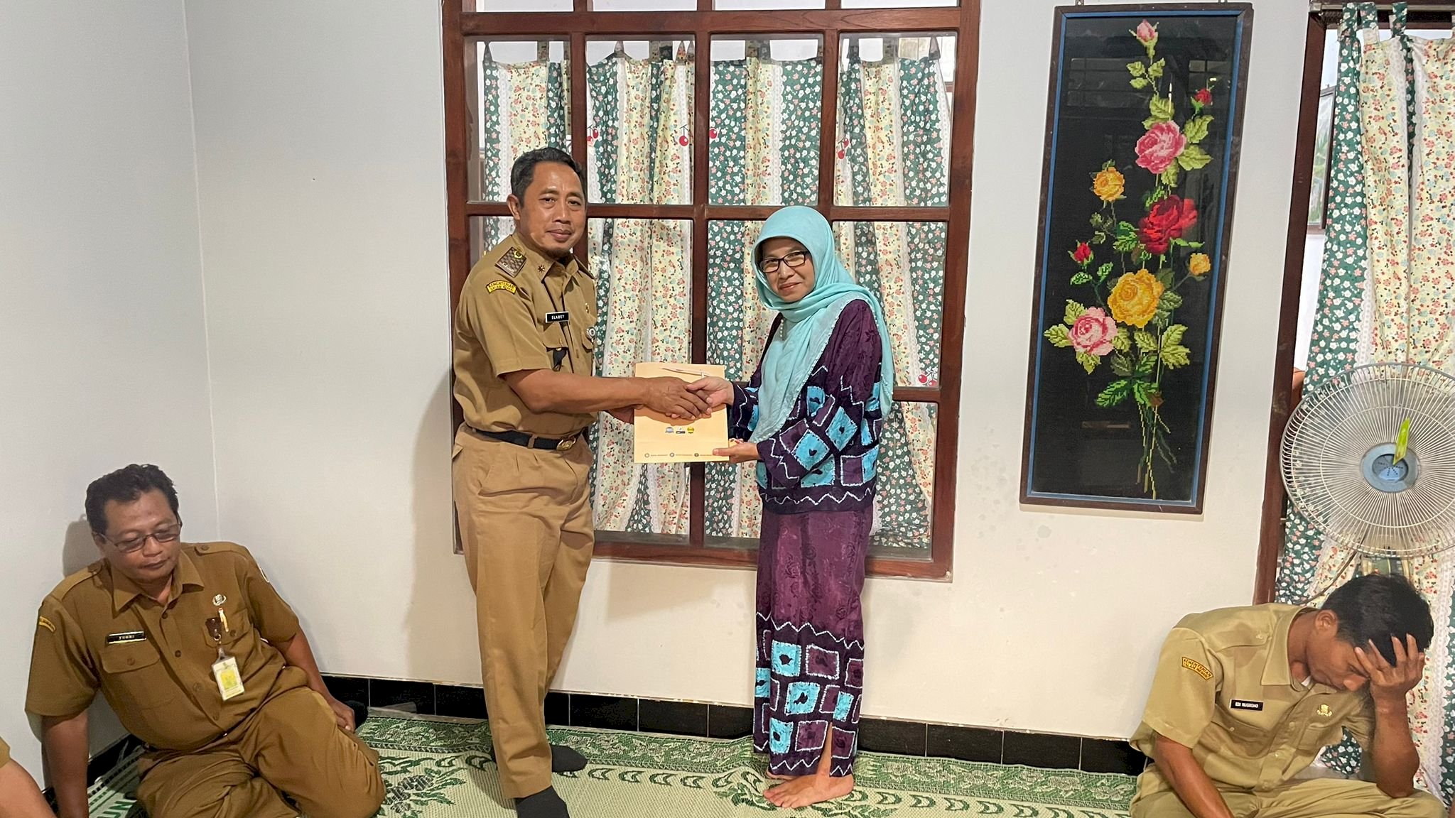 PESAN CAMAT KARANGDOWO PADA PELEPASAN PEGAWAI  YANG MEMASUKI MASA PENSIUN