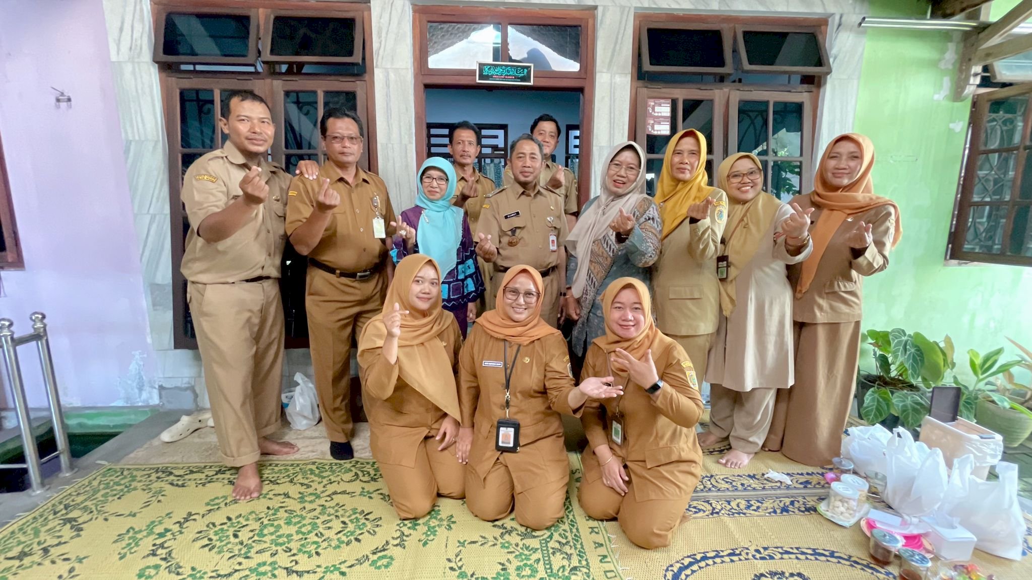 PESAN CAMAT KARANGDOWO PADA PELEPASAN PEGAWAI  YANG MEMASUKI MASA PENSIUN