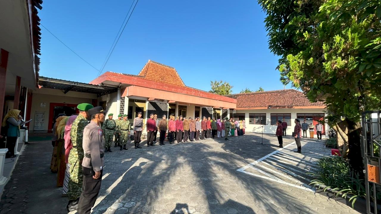 KECAMATAN KARANGDOWO MENGELAR UPACARA MEMPERINGATI HARI LAHIRNYA PANCASILA TAHUN 2026