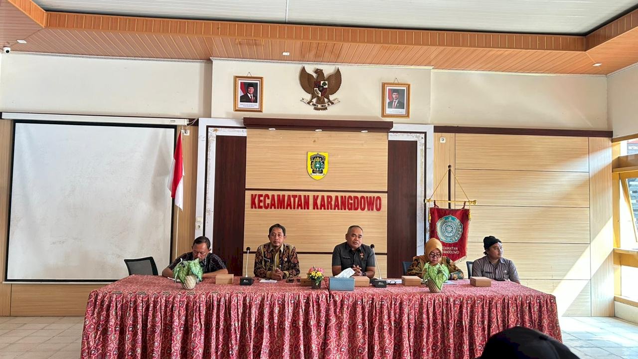 OPTIMALKAN PENDAPATAN, KECAMATAN KARANGDOWO SOSIALISASIKAN PBB PADA MASYARAKAT