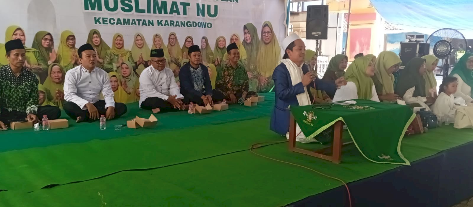PESAN CAMAT PADA PENGAJIAN AKBAR DAN SANTUNAN ANAK YATIM OLEH MUSLIMAT NU CABANG KARANGDOWO