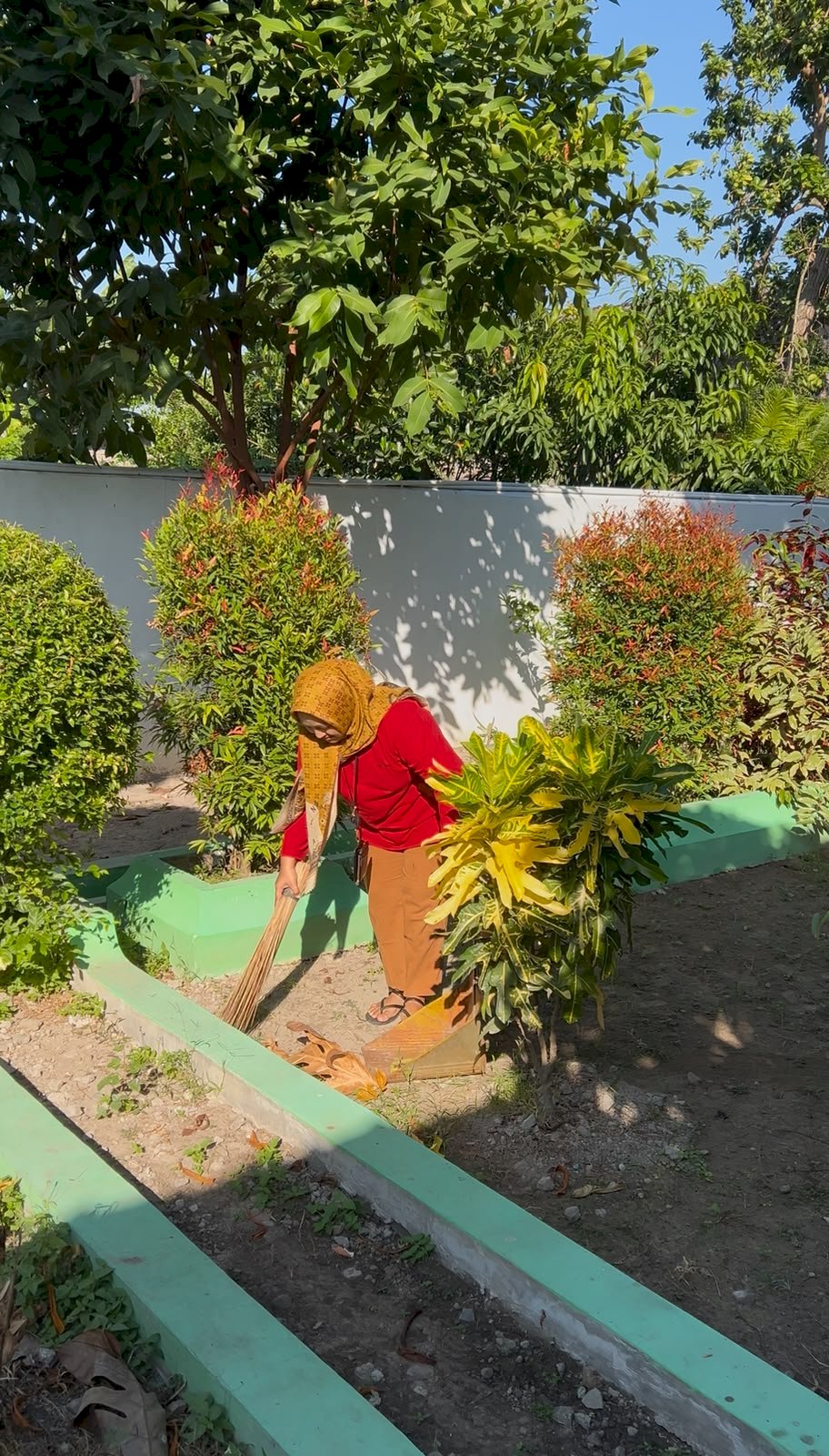 KECAMATAN KARANGDOWO GERAKKAN RUTIN JUM’AT ASRI DENGAN KEBERSIHAN LINGKUNGAN