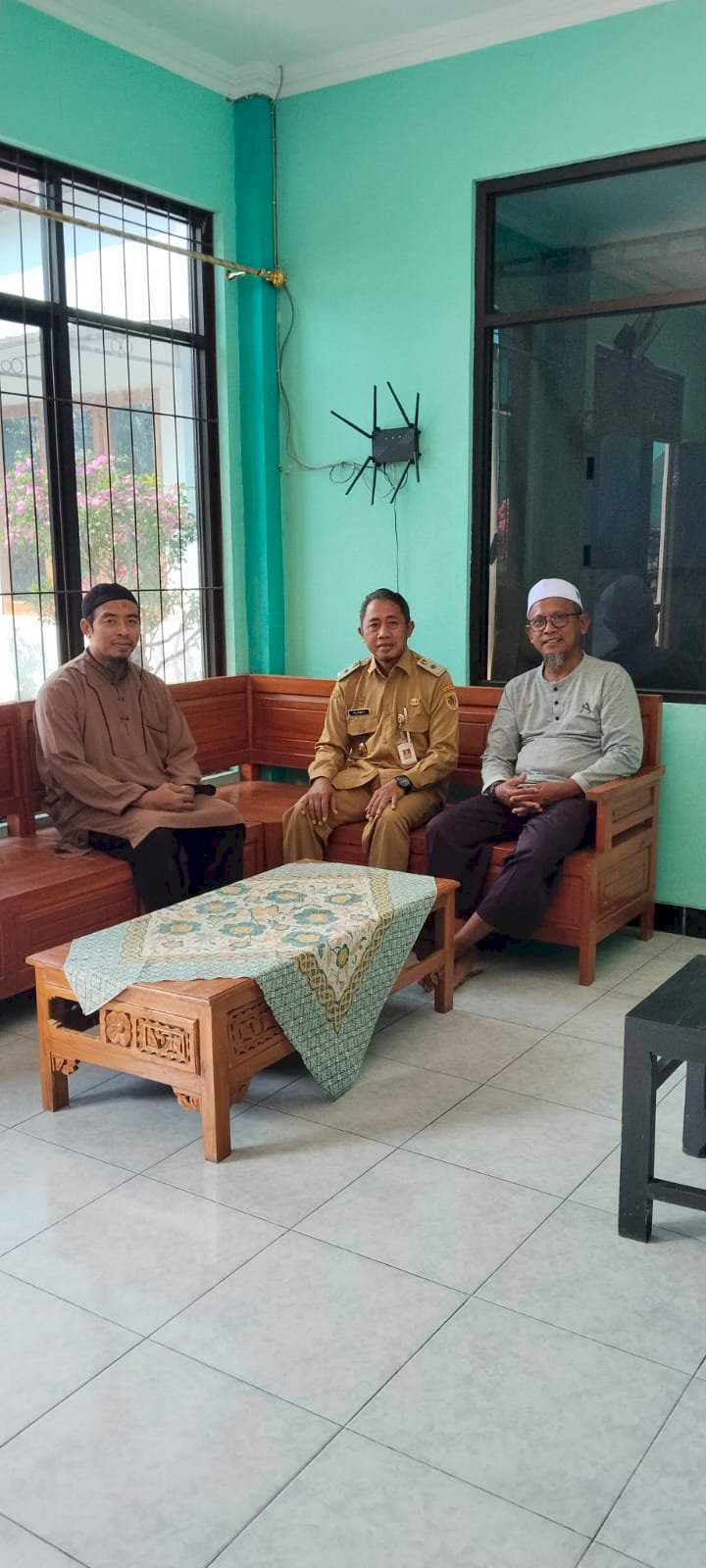 CAMAT KARANGDOWO LAKUKAN SILATURAHMI KE PONDOK PESANTREN MODERN MAWAZA KARANGWUNGU 