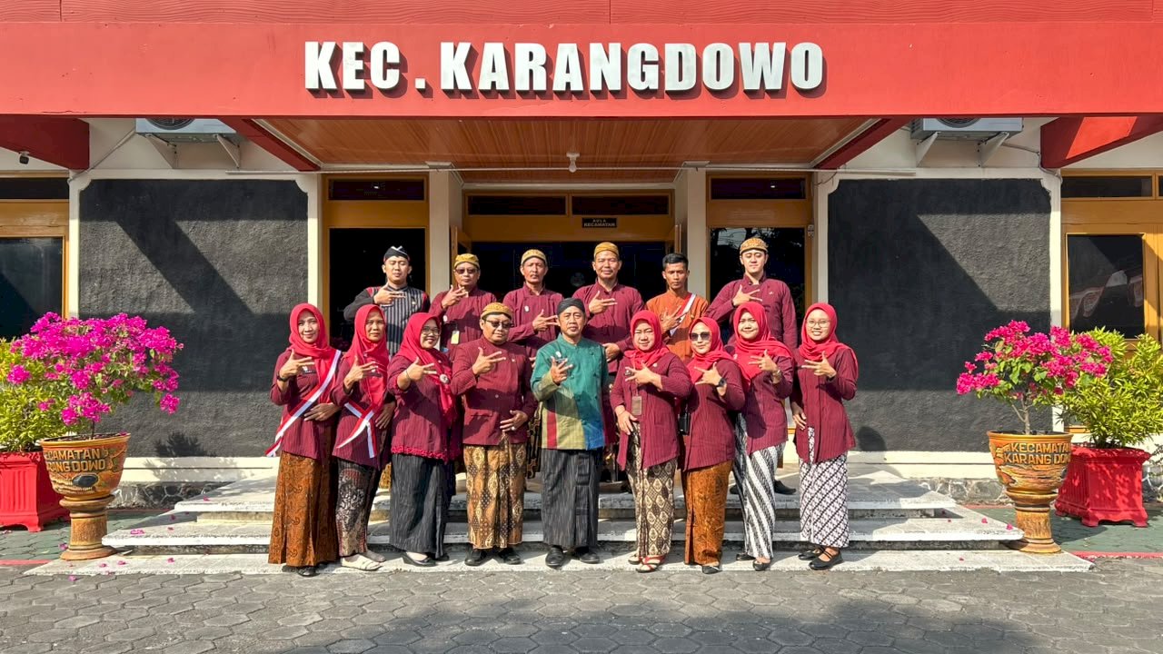 SEGENAP KARYAWAN KECAMATAN KARANGDOWO  MENGUCAPKAN SELAMAT HARI JADI KLATEN KE-222