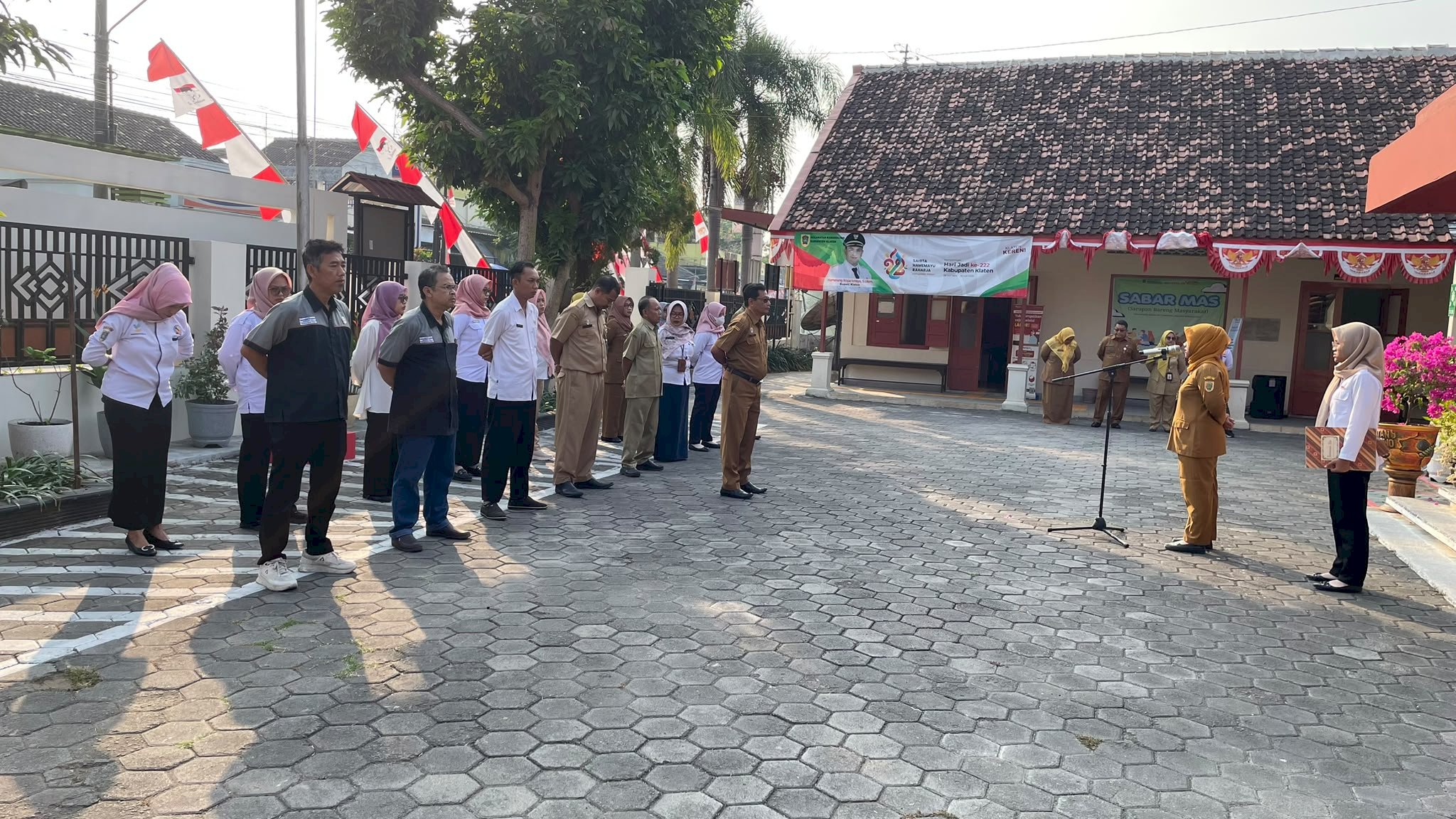 PELAKSANAAN APEL RUTIN SENIN PAGI KECAMATAN KARANGDOWO KABUPATEN KLATEN