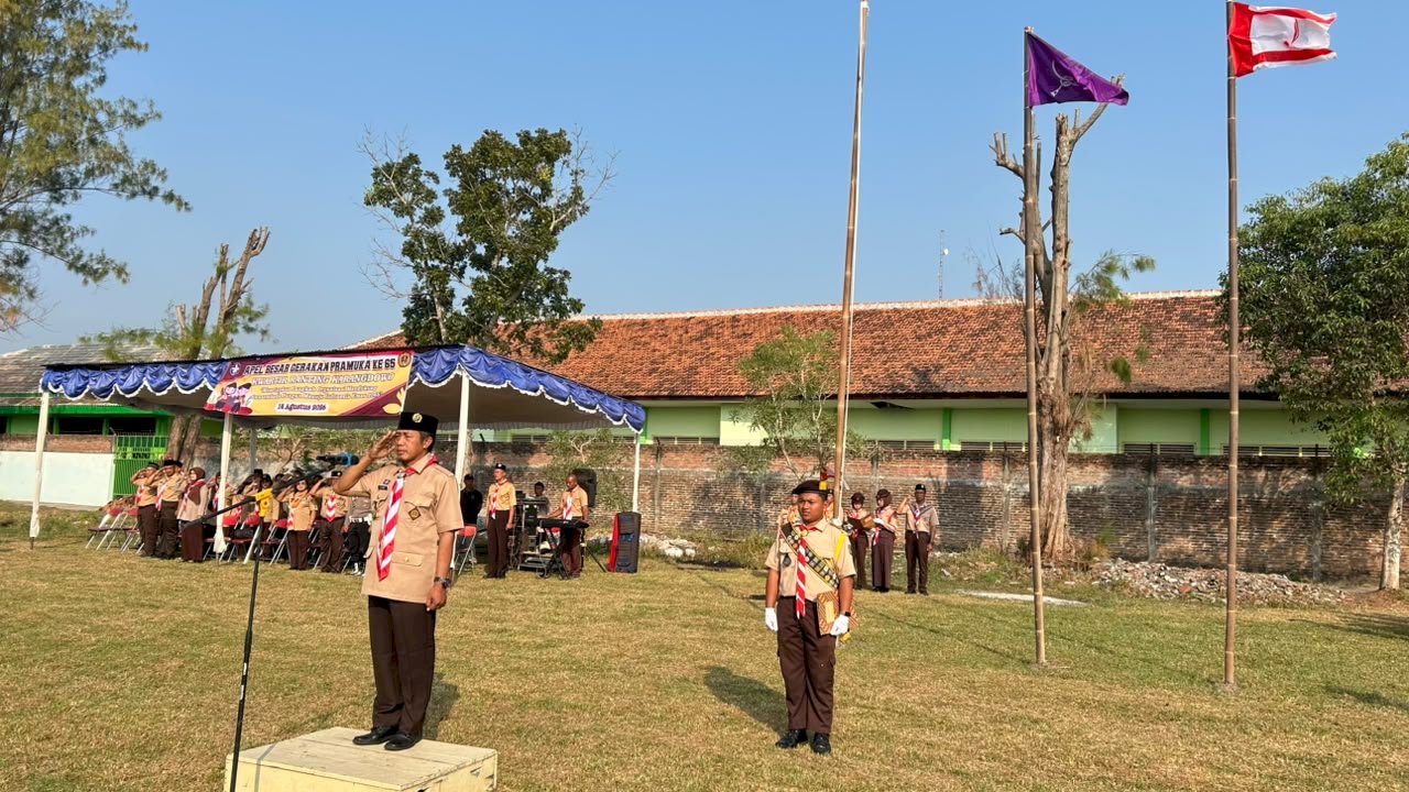 CAMAT KARANGDOWO PIMPIN UPACARA HARI PRAMUKA KE 65 TINGKAT KECAMATAN 